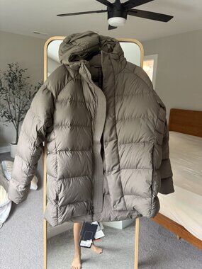 lululemon Wunder Puff Jacket Taupe Quilted Hooded Puffer size M